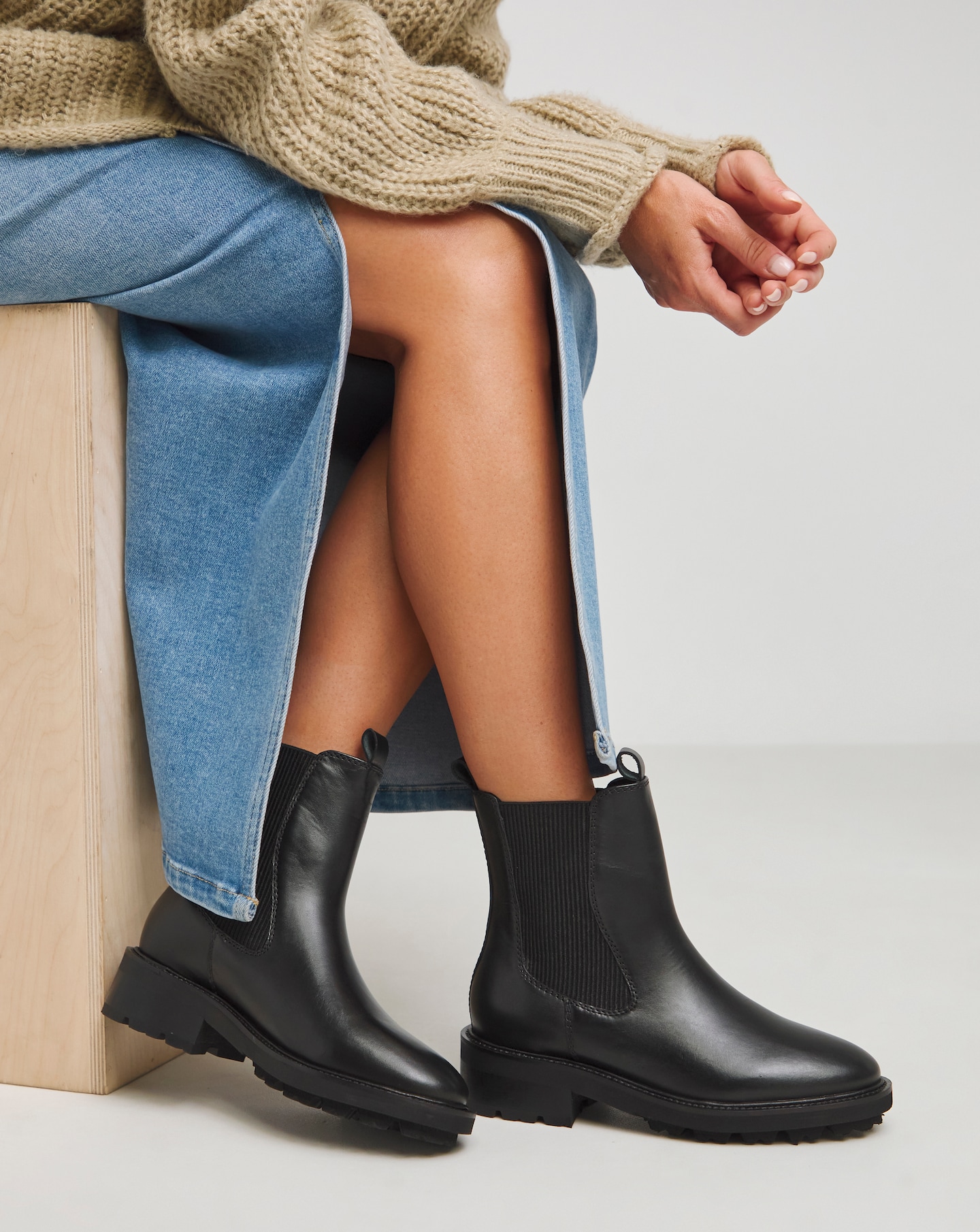 Flat chunky chelsea boots best sale